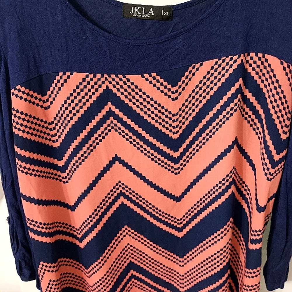JKLA California XL Pullover Cami lining Top Woman’s Navy Blue Peach Long Sleeve